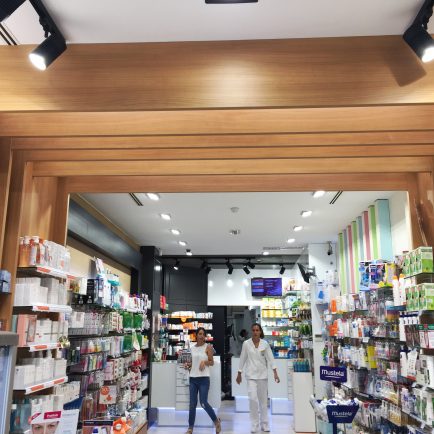 Madera para separar zonas en retail